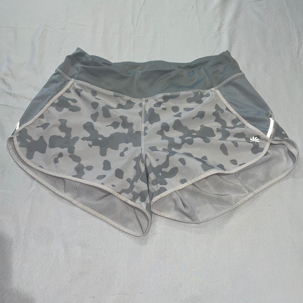 Athleta Grey Camo Mesh Running Shorts Womens Small Zipper Pocket‎ Reflective
